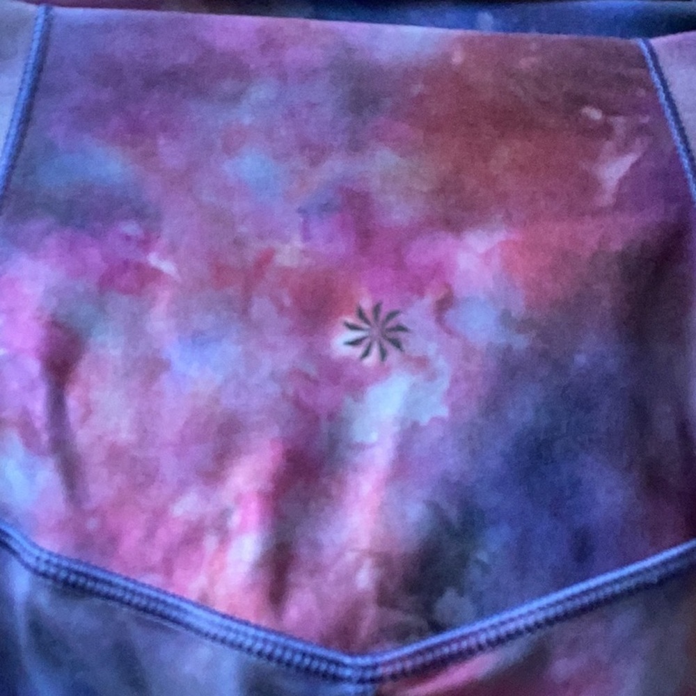 Athleta Salutation Stash Pocket Capri in Supernova - Picture 5 of 11